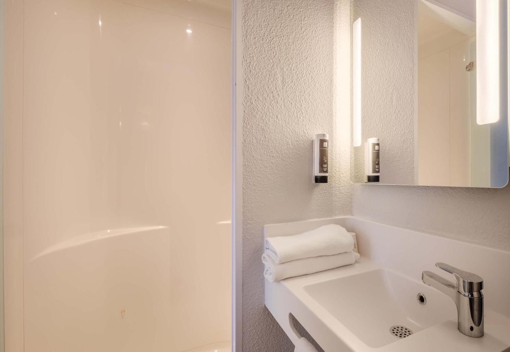 B&B Hotel Antibes Sophia Antipolis Biot Exterior photo